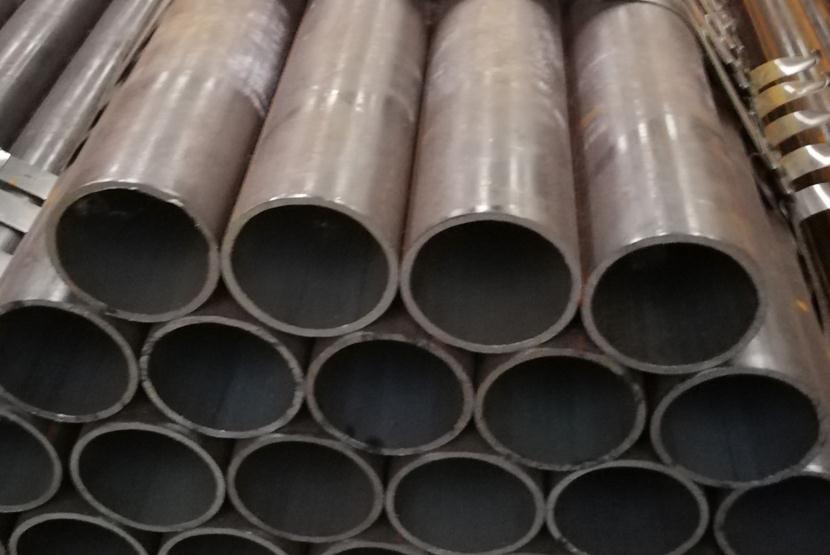 20#無縫鋼管.jpg 20#無縫鋼管.jpg